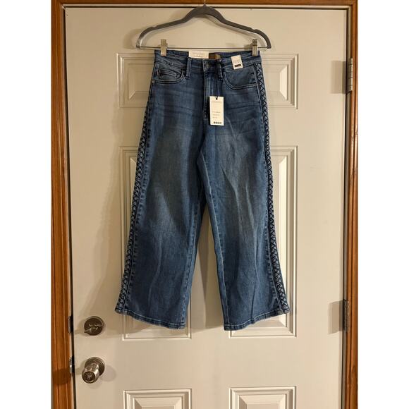 NWT Judy Blue HIGH WAISTED BRAID SIDE SEAM DETAIL CROP WIDE Size 1/25 - Picture 3 of 4